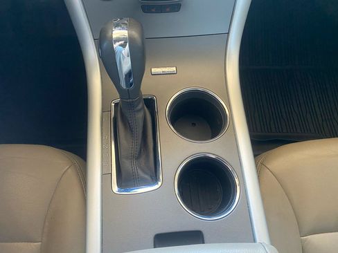 Used 2013 Ford Edge SEL FWD image 17