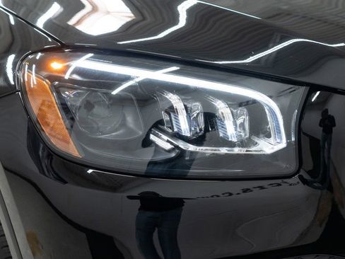 Used 2022 Mercedes-Benz GLS 450 4MATIC image 46