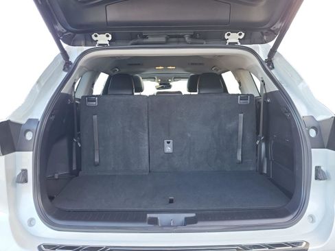 Used 2025 Toyota Highlander XLE image 24