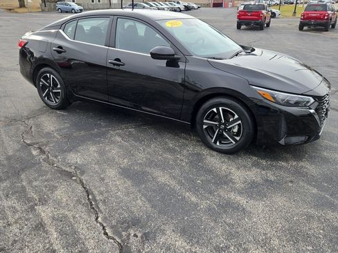 Used 2025 Nissan Sentra SV image 13