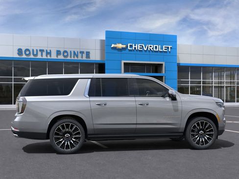 New 2025 Chevrolet Suburban High Country image 4