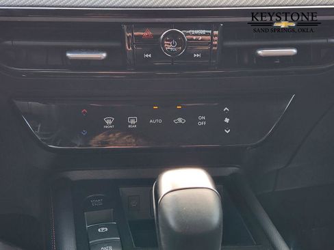 Used 2025 Nissan Kicks SR image 20