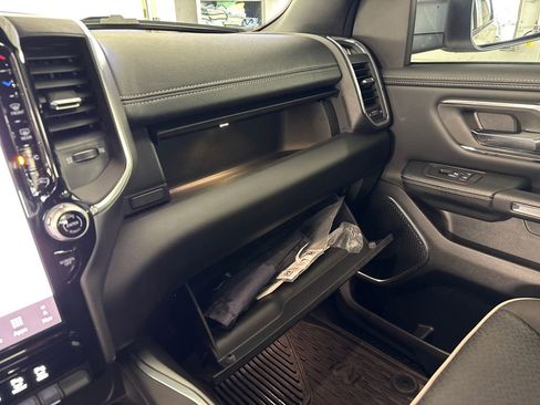 Used 2025 RAM 1500 Laramie w/ Sport Appearance Package AWD/4WD image 38