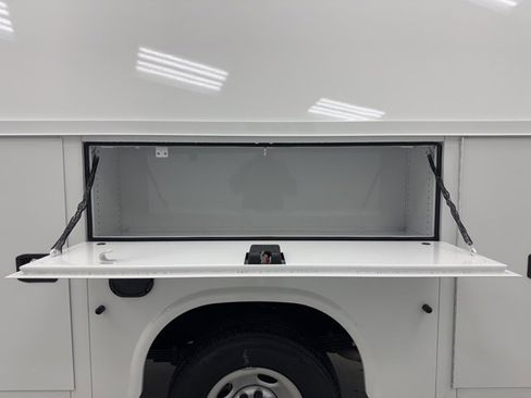 New 2025 Chevrolet Express 3500 w/ Power Convenience Package image 24