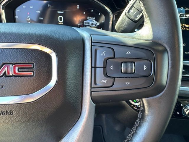 Used 2025 GMC Sierra 1500 SLT AWD/4WD image 17