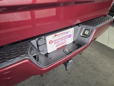 Used 2018 RAM 1500 Express image 24