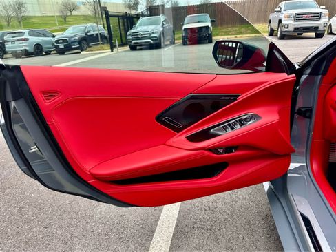 Used 2024 Chevrolet Corvette Stingray Premium Conv w/ Z51 Performance Package image 5