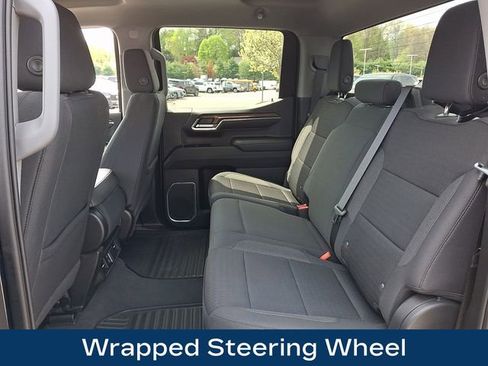 Used 2023 Chevrolet Silverado 1500 LT AWD/4WD image 18