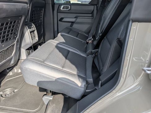 New 2026 Ford Bronco Badlands image 7