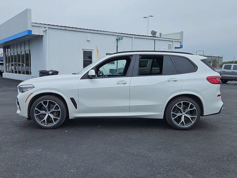 Used 2019 BMW X5 xDrive50i w/ M Sport Package AWD/4WD image 3