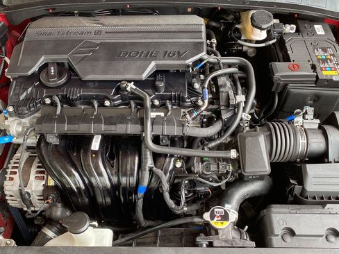 Used 2025 Hyundai Elantra SEL FWD image 39