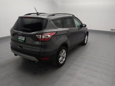 Used 2018 Ford Escape SE w/ SE Sync 3 Package image 9
