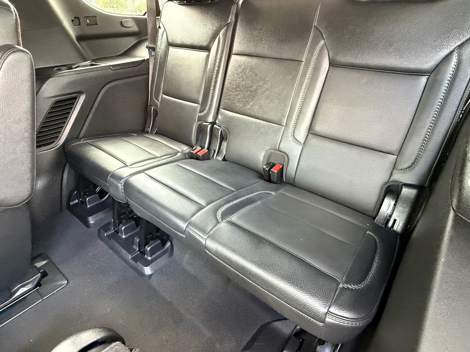 Used 2023 GMC Yukon Denali AWD/4WD image 11