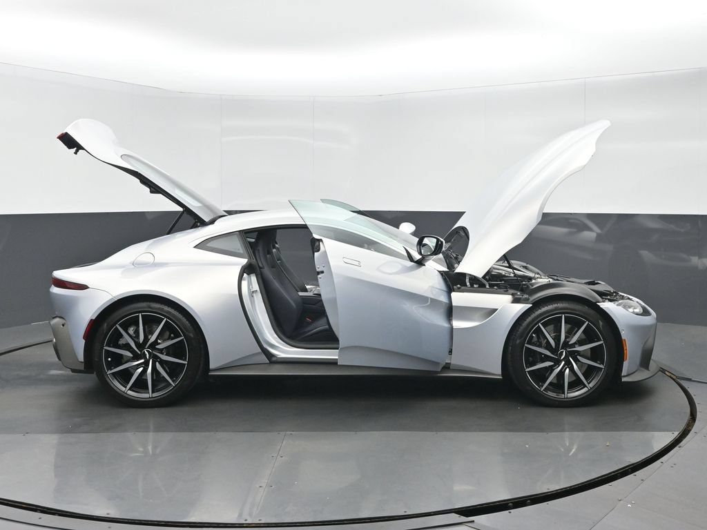 Used 2020 Aston Martin V8 Vantage Coupe RWD image 35