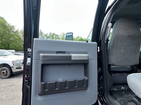 Used 2018 Ford F650 2WD Crew Cab Super Duty image 53