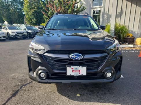 Certified 2025 Subaru Outback Premium image 9