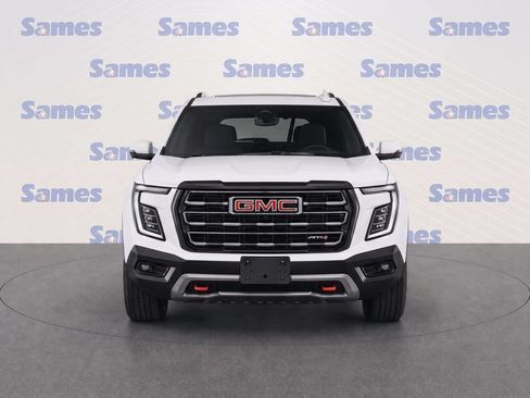 Used 2025 GMC Yukon AT4 w/ AT4 Premium Plus Package AWD/4WD image 5