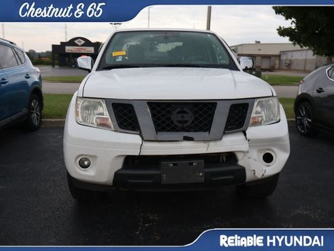 Used 2012 Nissan Frontier SV w/ Sport Appearance Pkg AWD/4WD image 6