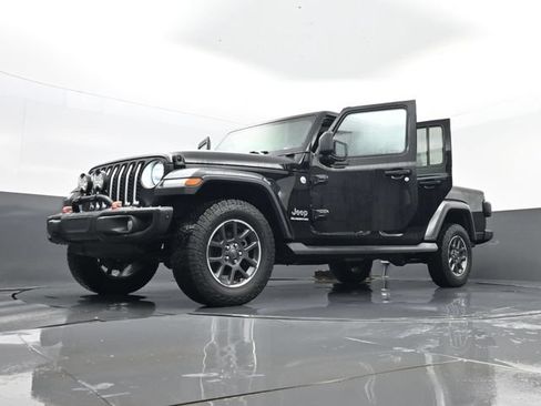Used 2020 Jeep Gladiator Overland AWD/4WD image 32