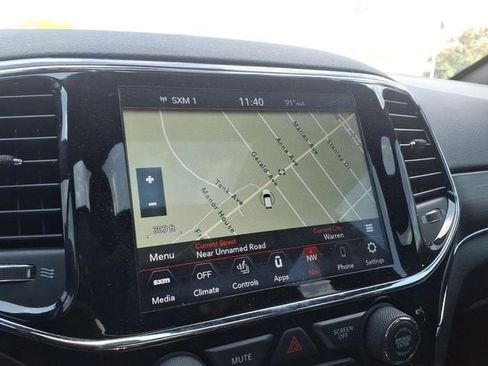 Used 2020 Jeep Grand Cherokee Limited AWD/4WD image 16