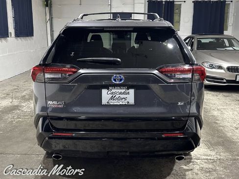 Used 2021 Toyota RAV4 SE w/ Weather & Moonroof Package image 6