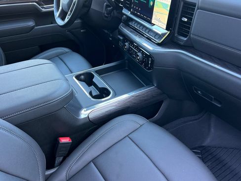 Used 2025 Chevrolet Silverado 2500 LTZ w/ Trail Boss Package AWD/4WD image 15