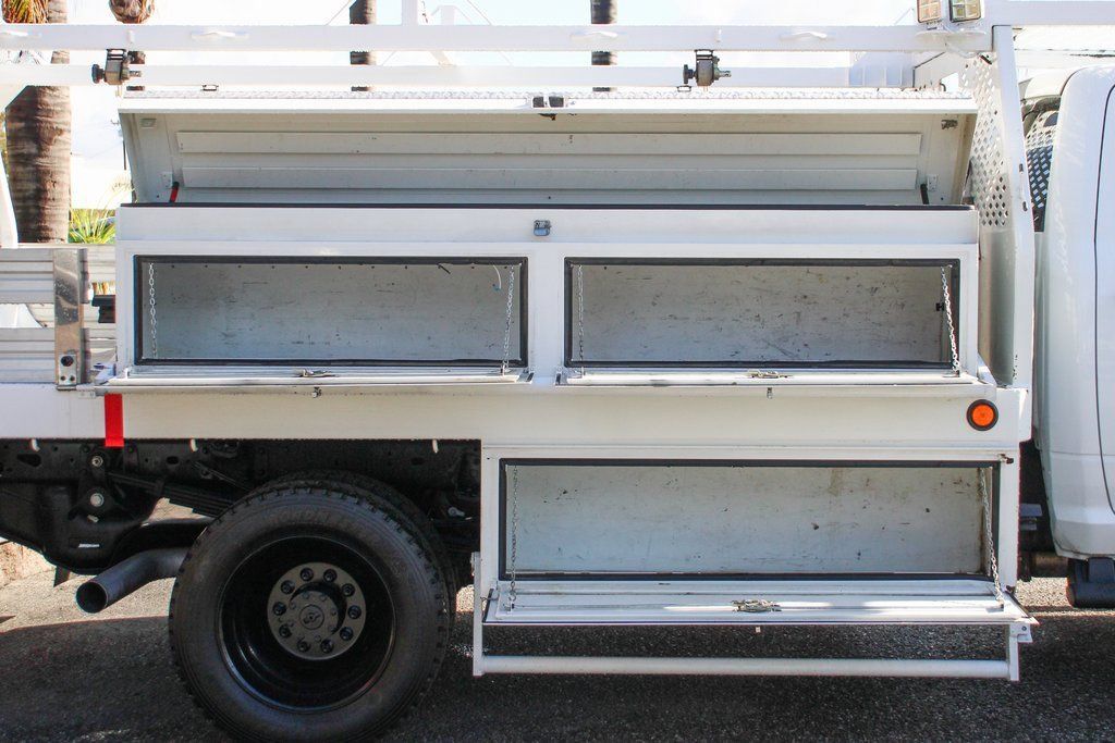 Used 2022 RAM 5500 Tradesman w/ Chrome Appearance Group AWD/4WD image 6
