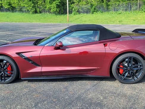 Used 2019 Chevrolet Corvette Stingray Convertible w/ 3LT Preferred Equipment Group RWD image 7