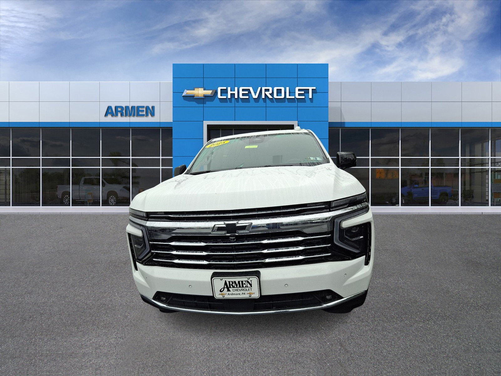 Used 2025 Chevrolet Suburban LT w/ Comfort Package AWD/4WD image 3