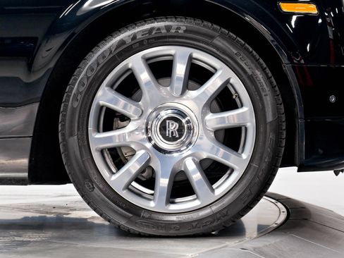 Used 2013 Rolls-Royce Phantom Sedan RWD image 24