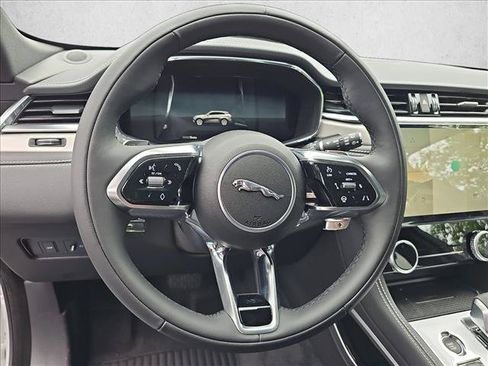 Used 2026 Jaguar F-PACE R-Dynamic S AWD/4WD image 15