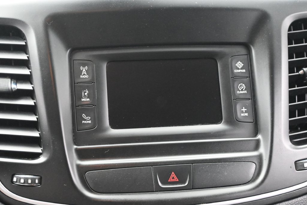 Used 2015 Chrysler 200 Limited w/ Convenience Group FWD image 39
