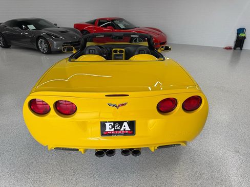 Used 2006 Chevrolet Corvette Convertible w/ Preferred Equipment Group RWD image 13