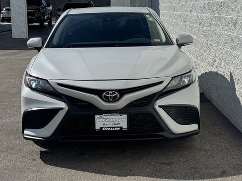Used 2023 Toyota Camry SE image 5