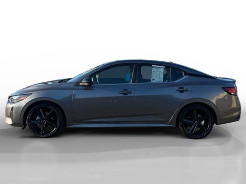 Used 2024 Nissan Sentra SR image 2
