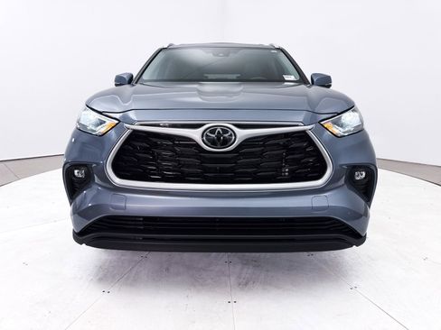Used 2023 Toyota Highlander XLE FWD image 14