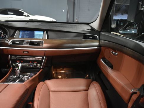 Used 2011 BMW 535i xDrive image 17