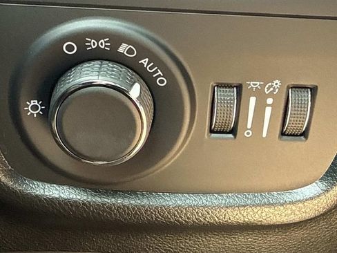 Used 2024 Jeep Grand Cherokee Altitude AWD/4WD image 13