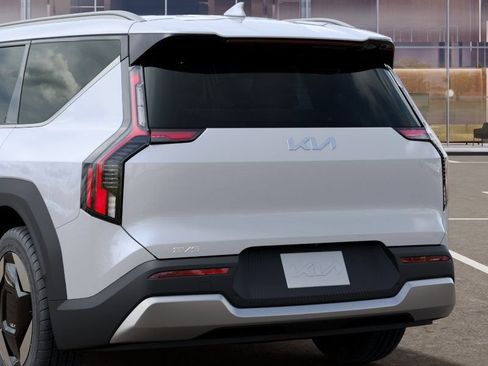New 2026 Kia EV9 Wind AWD/4WD image 13