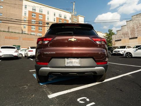 Used 2023 Chevrolet TrailBlazer LT FWD image 4