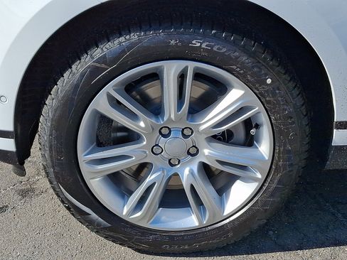 New 2026 Land Rover Range Rover Velar S image 6