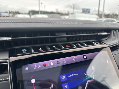 Used 2022 Jeep Grand Cherokee Limited 4xe image 32