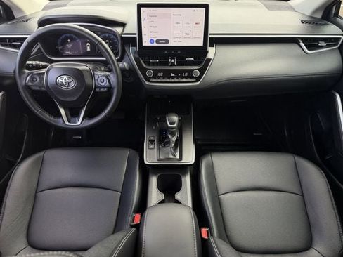 Used 2026 Toyota Corolla Cross XLE w/ Convenience Package image 11