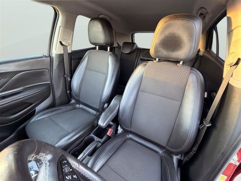 Used 2018 Buick Encore Preferred AWD/4WD image 23