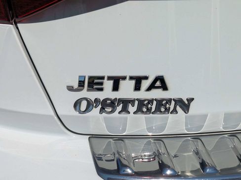 Used 2021 Volkswagen Jetta SE FWD image 13
