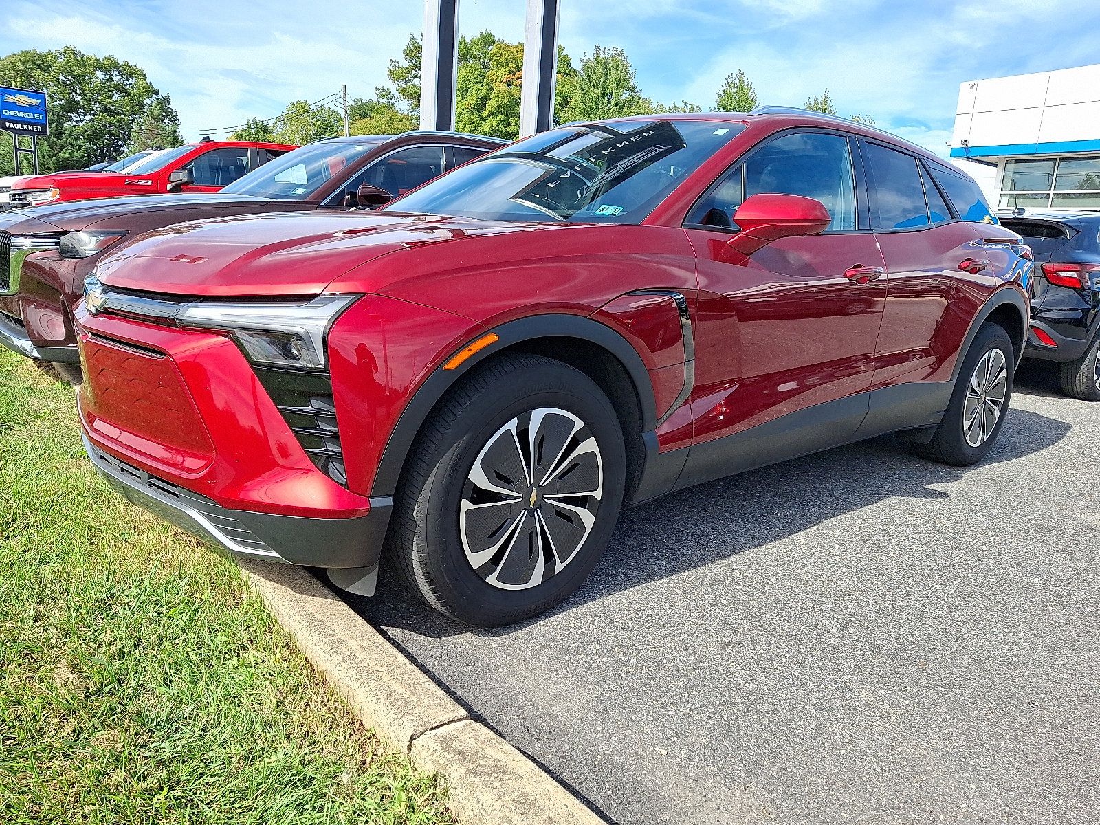 Used 2024 Chevrolet Blazer EV LT AWD/4WD image 3
