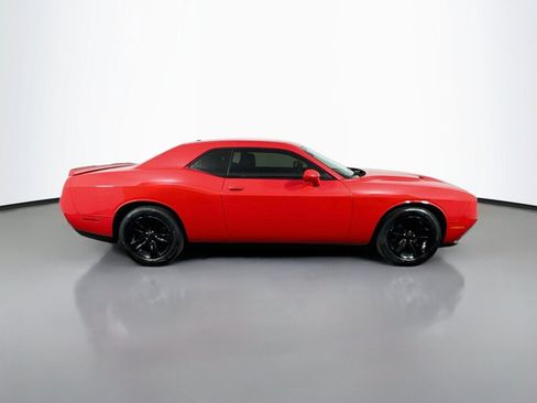 Used 2021 Dodge Challenger SXT RWD image 6