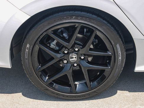 Used 2025 Honda Civic Sport image 12