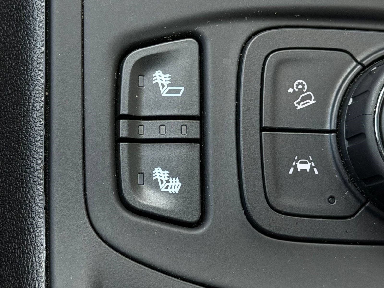Used 2024 GMC Terrain SLT w/ Infotainment Package II AWD/4WD image 21