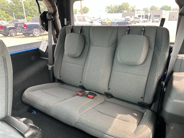 Used 2025 Jeep Wrangler Sport AWD/4WD image 26